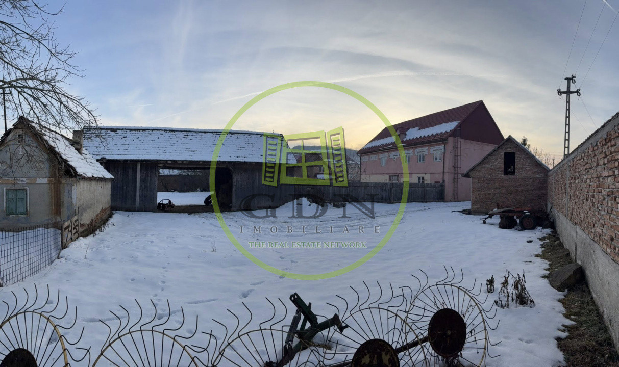 🏡 Casă cu anexe și teren 1.000 mp – Central Alămor