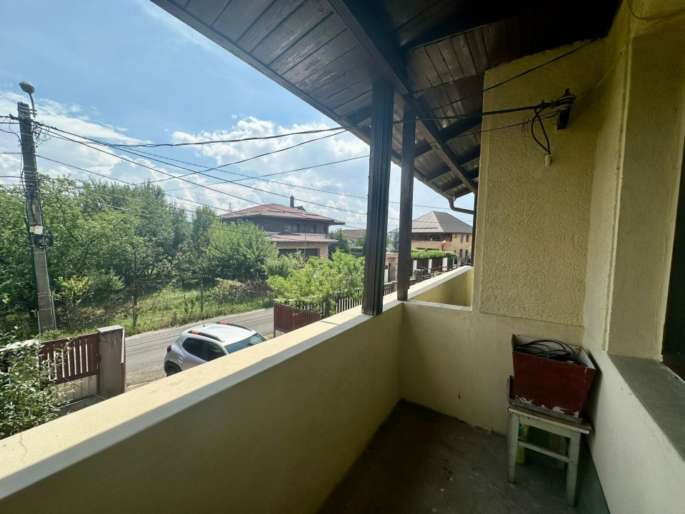 Casă de vânzare, zona Mărul de aur