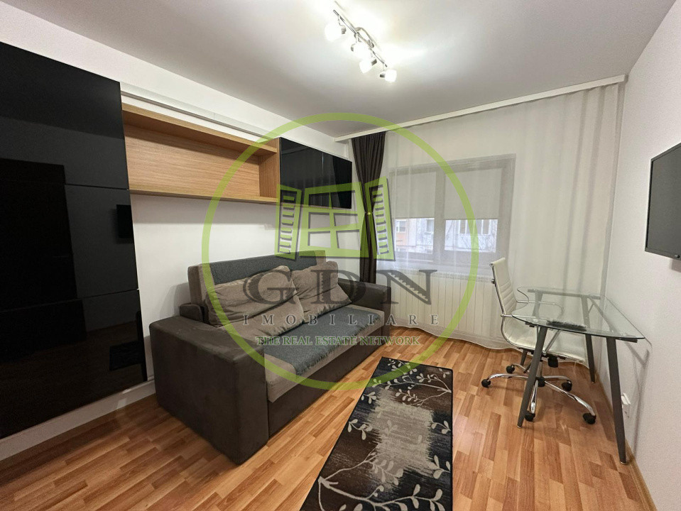 Apartament 3 camere, 72 mp, cartier Craiovita Noua, zona Scoala Elena Farago