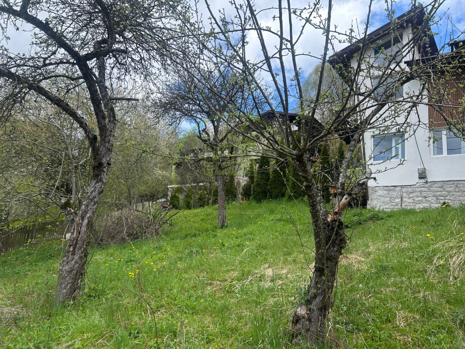 Casa de vanzare 6 camere, 4 dormitoare, 2 bai, localitatea Azuga 