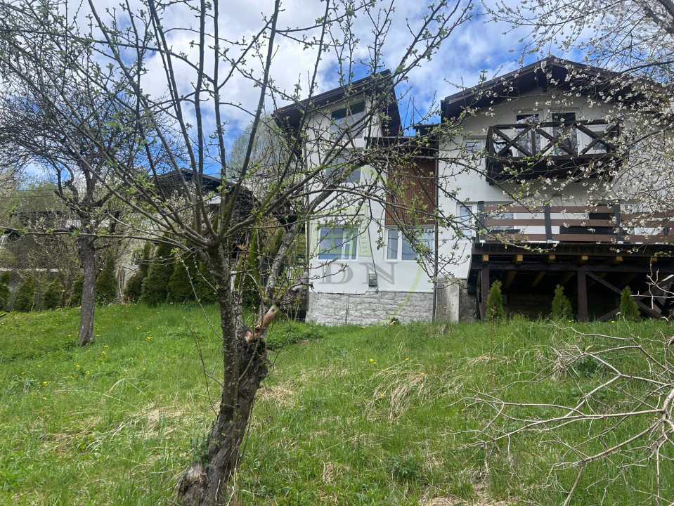 Casa de vanzare 6 camere, 4 dormitoare, 2 bai, localitatea Azuga 
