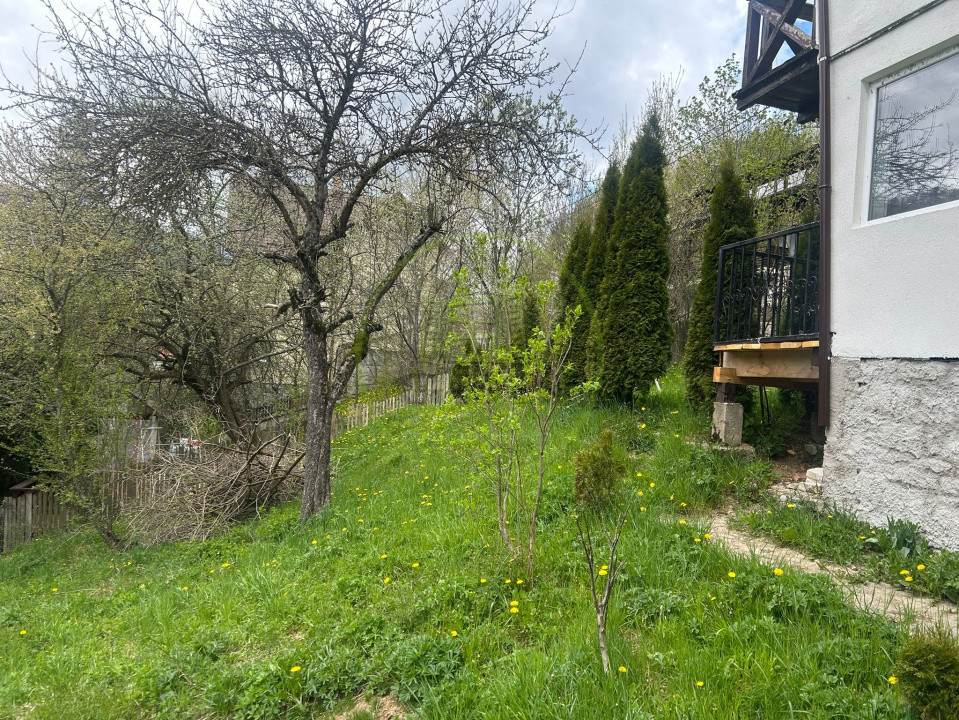 Casa de vanzare 6 camere, 4 dormitoare, 2 bai, localitatea Azuga 