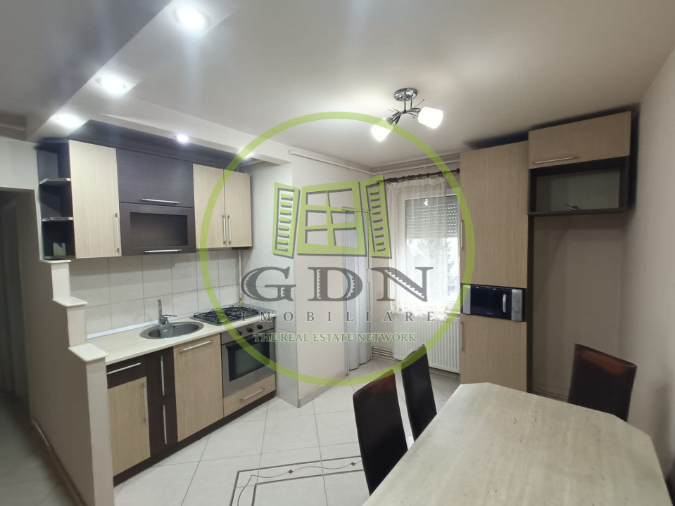 Apartament cu 3 camere de vânzare in Reghin bld Unirii