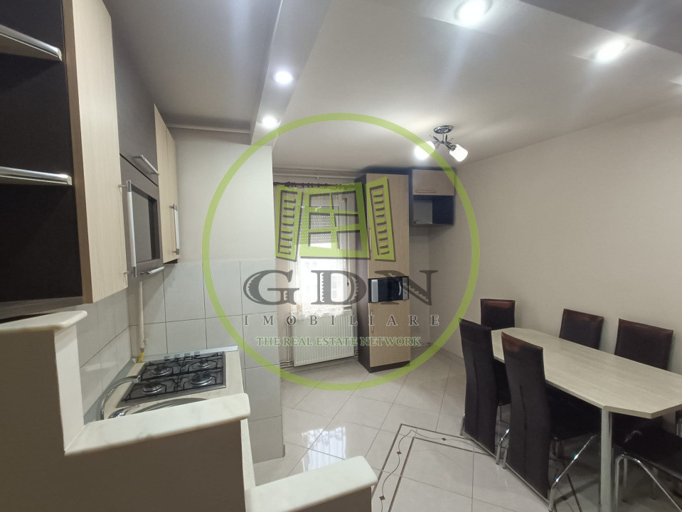 Apartament cu 3 camere de vânzare in Reghin bld Unirii