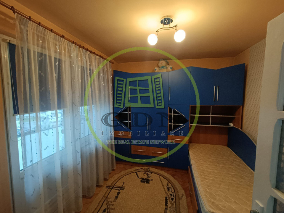 Apartament cu 3 camere de vânzare in Reghin bld Unirii