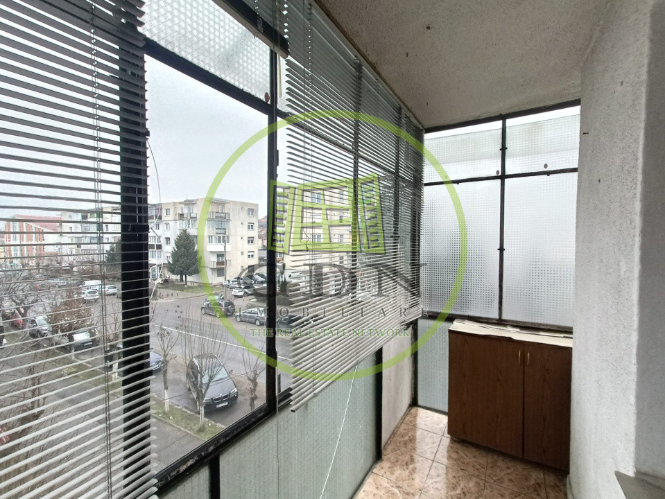 Apartament cu 3 camere de vânzare in Reghin bld Unirii