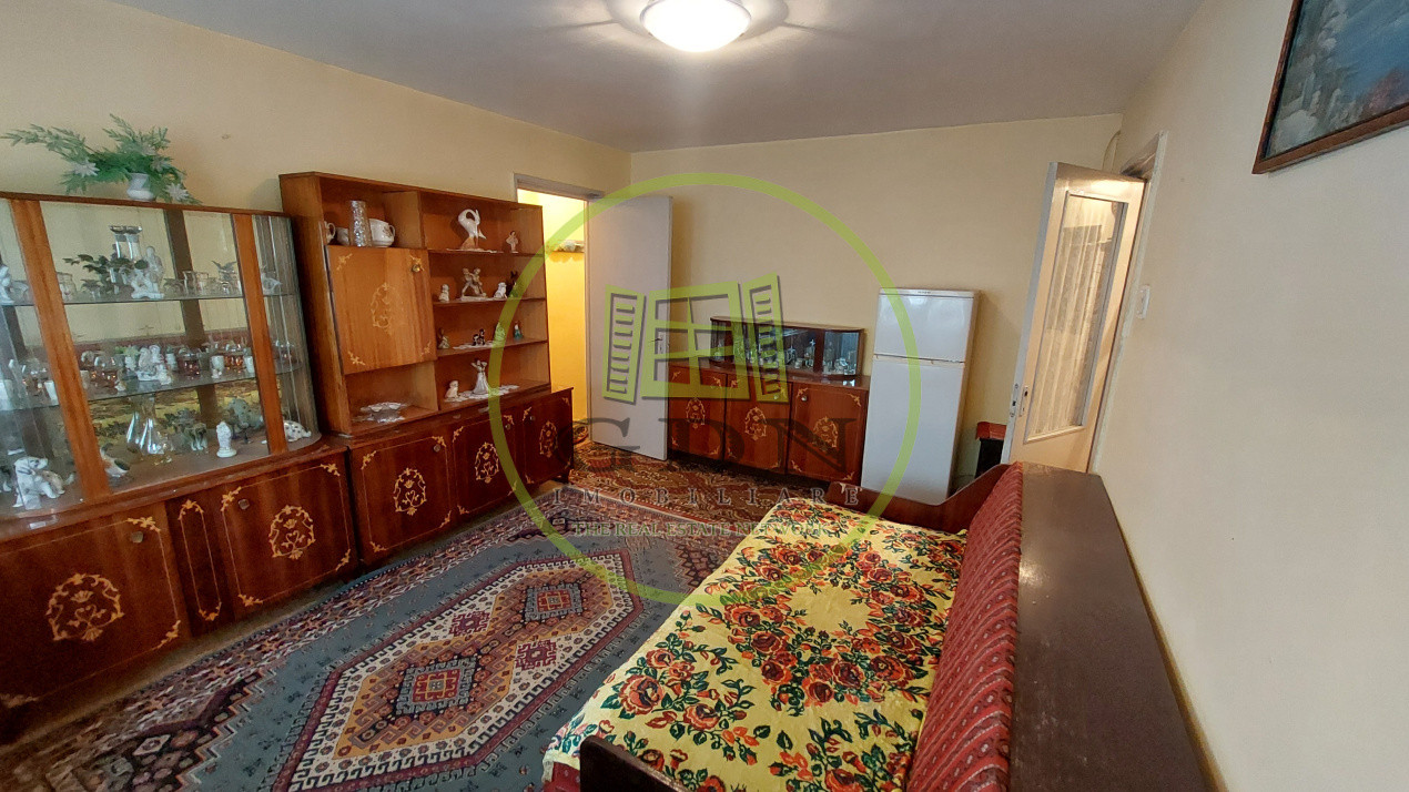 Apartament 2 camere, semidecomandat, 42mp, Craiovita, zona Scoala Elena Farago