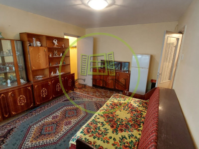 Apartament 2 camere, semidecomandat, 42mp, Craiovita, zona Scoala Elena Farago