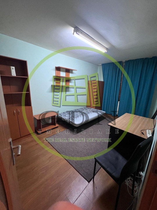 Garsoniera cf 2 cu vană în Zorilor 