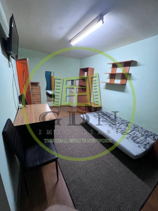 Garsoniera cf 2 cu vană în Zorilor 