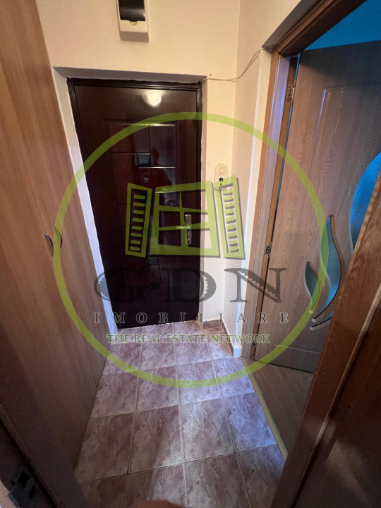 Garsoniera cf 2 cu vană în Zorilor 