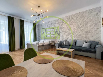 Apartament de vânzare 3 camere 88mp2 Ultra central Sibiu 