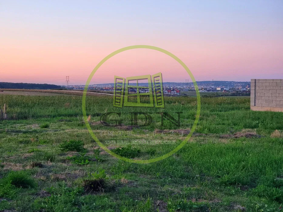 Teren intravilan de vanzare in Cihei, 511 mp,  cu front stradal de 17 ml