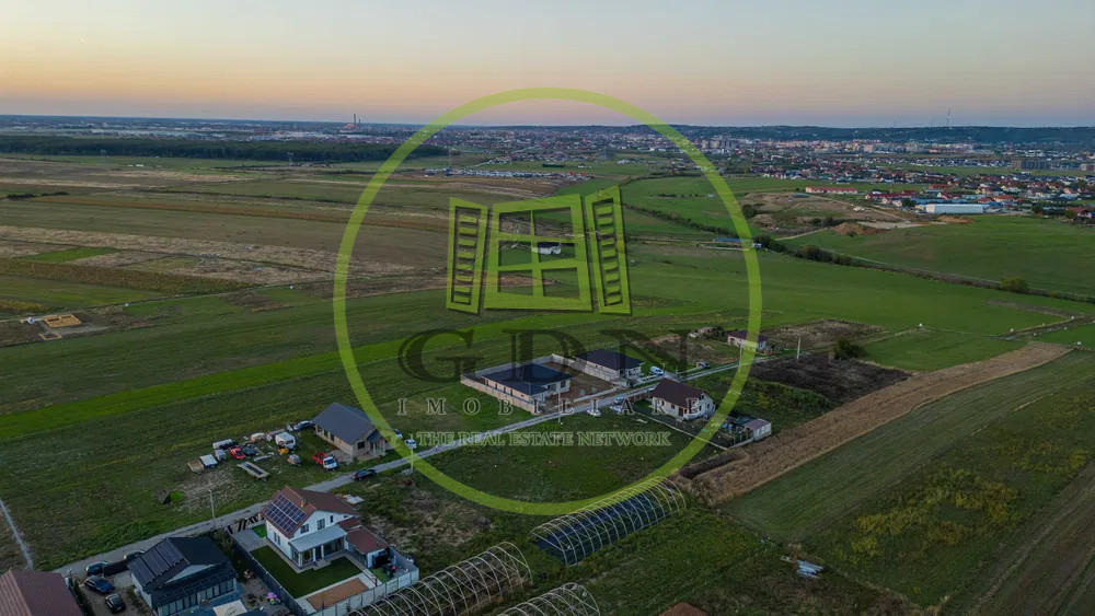 Teren intravilan de vanzare in Cihei, 511 mp,  cu front stradal de 17 ml