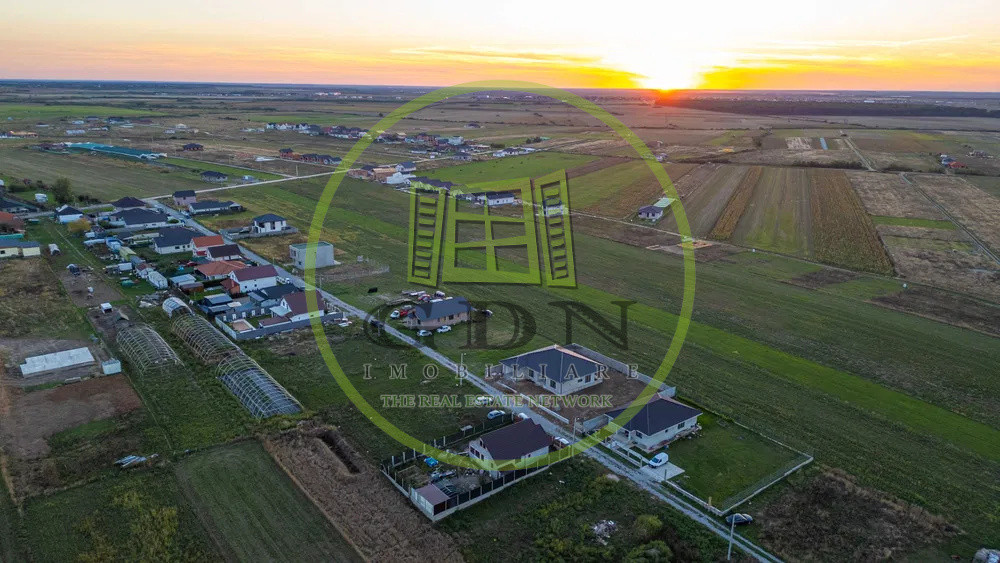 Teren intravilan de vanzare in Cihei, 511 mp,  cu front stradal de 17 ml