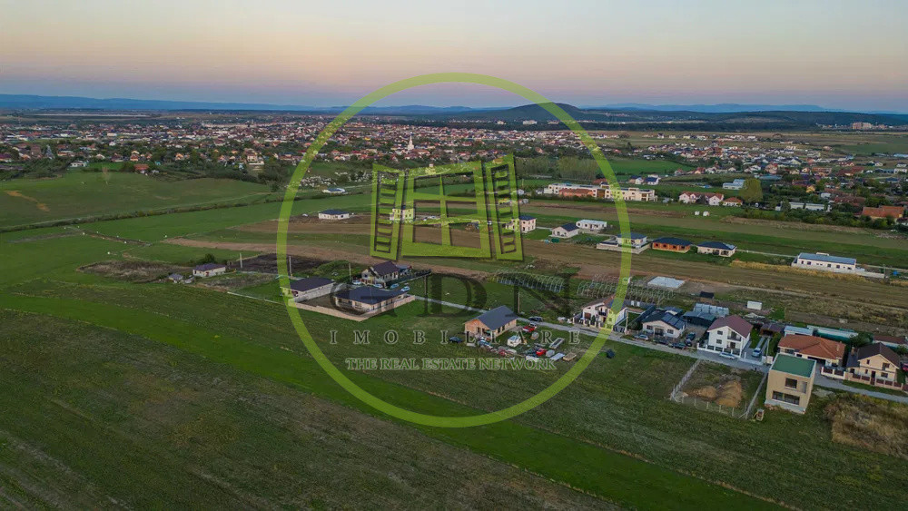 Teren intravilan de vanzare in Cihei, 511 mp,  cu front stradal de 17 ml