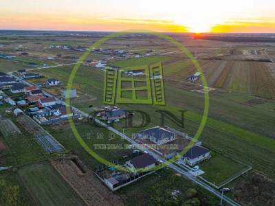 Teren intravilan de vanzare in Cihei, 511 mp,  cu front stradal de 17 ml