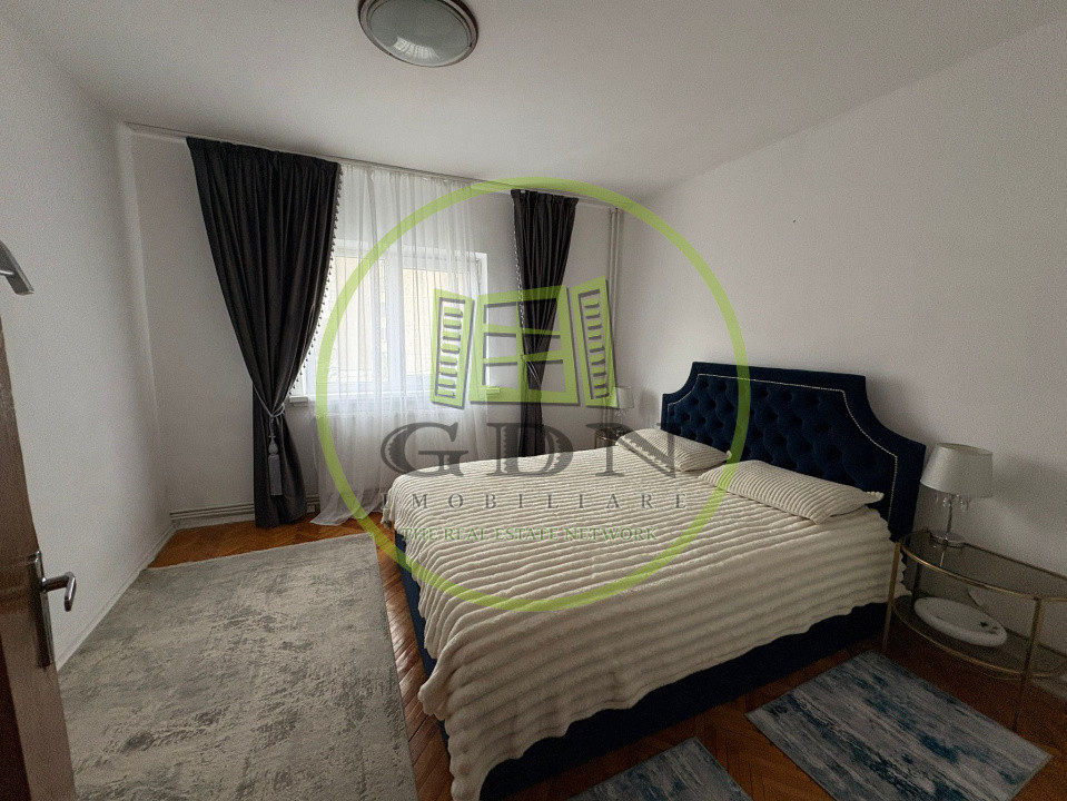 Apartament, 3 camere, decomandat, 76 mp, Centru, Zona McDonalds