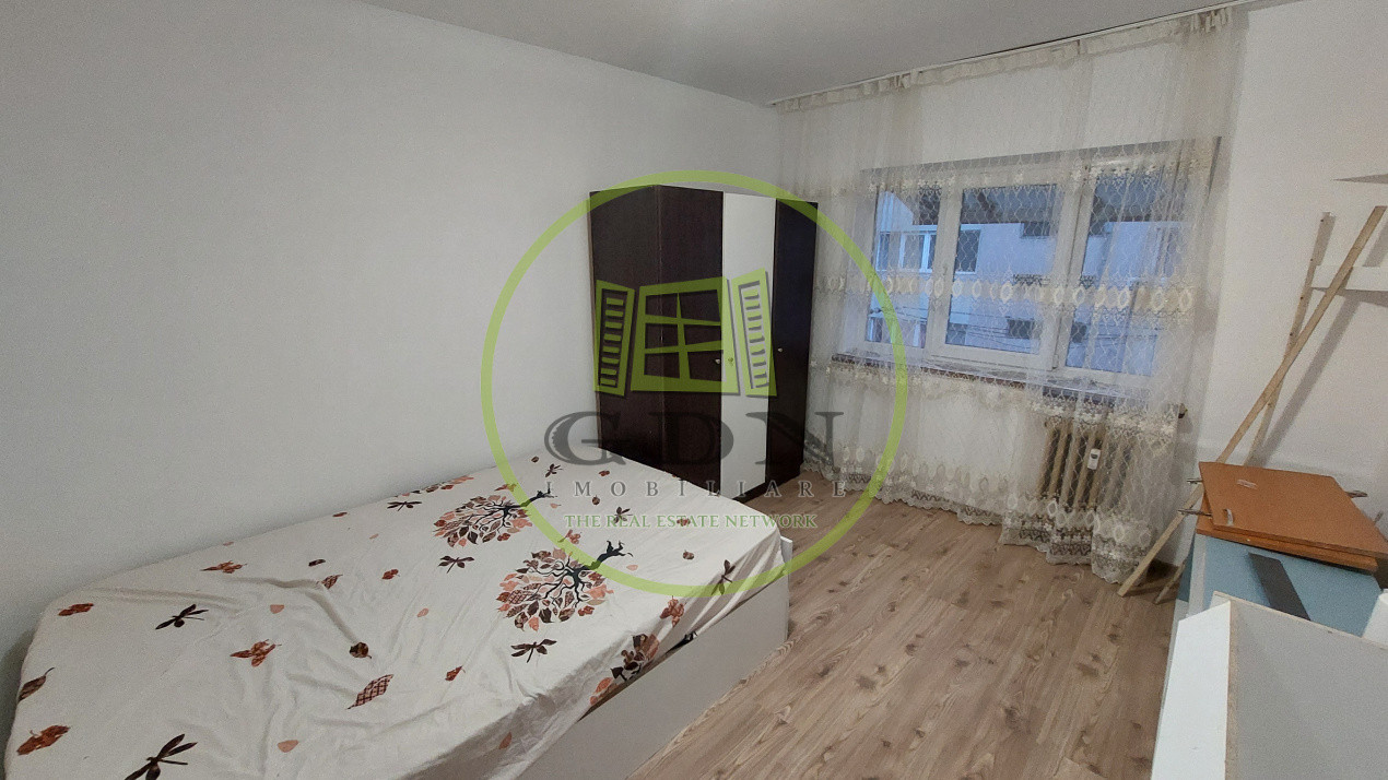 Camera de camin, etajul 2, cartier Sarari, zona Liceul Henri Coanda