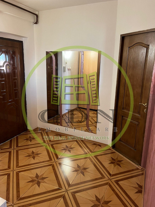 vanzare mansarda Cedonia