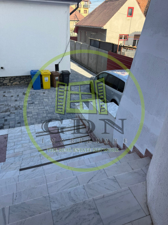 Spațiu comercial de închiriat 75m2 - Utilități incluse in preț 550E