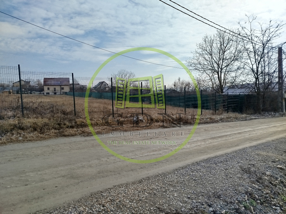 Teren intravilan de vânzare în Oradea, 3000 mp, cu front stradal de 29 ml