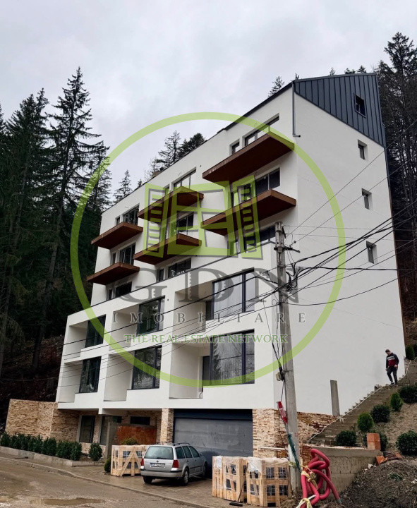 Apartament 3 camere in  boc nou de lux situat la 200m de Partia Clabucet,Predeal