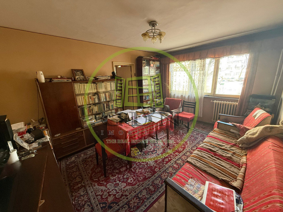 Apartamemt 3 camere, semidecomandat, 49,84mp , etajul 1, Craiovita, zona Racheta