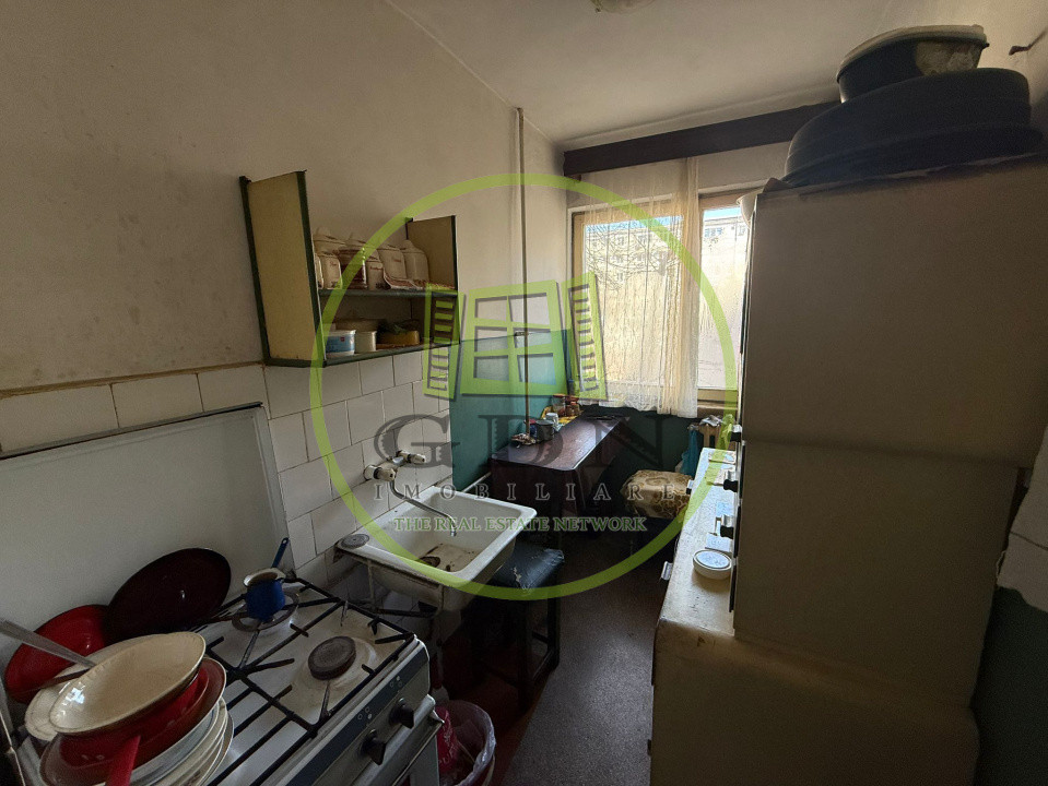 Apartamemt 3 camere, semidecomandat, 49,84mp , etajul 1, Craiovita, zona Racheta