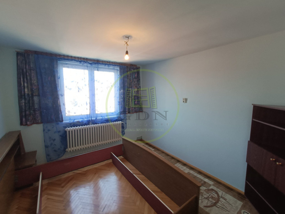 Apartament cu 2 camere de vânzare în Reghin, zona centrală 0 comision