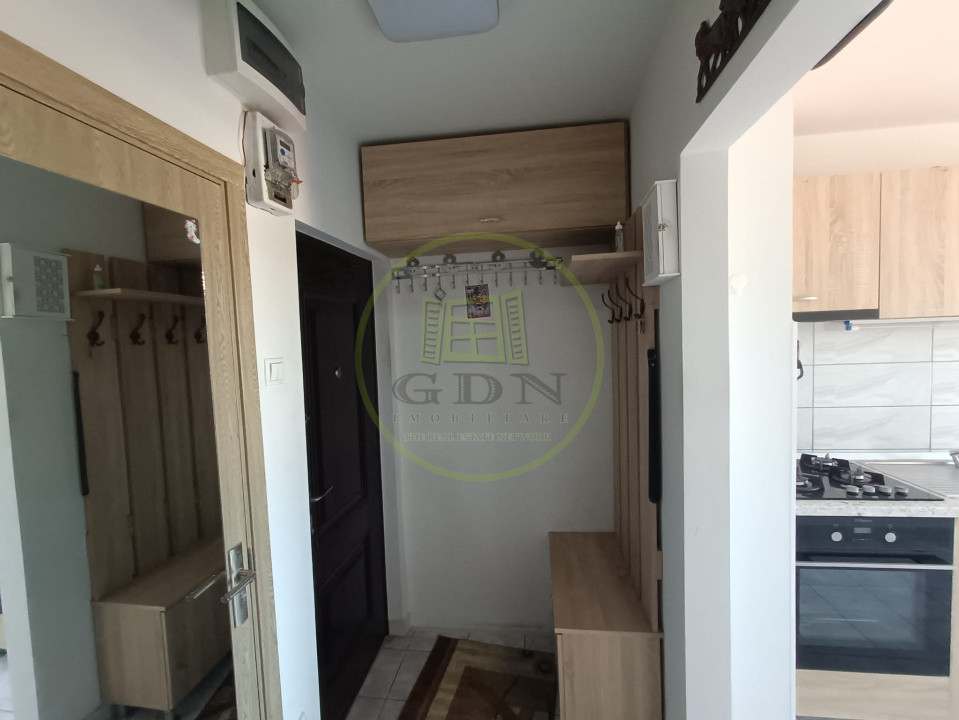 Apartament cu 2 camere de vânzare în Reghin, zona centrală 0 comision