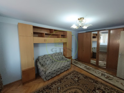 Apartament cu 2 camere de vânzare în Reghin, zona centrală 0 comision