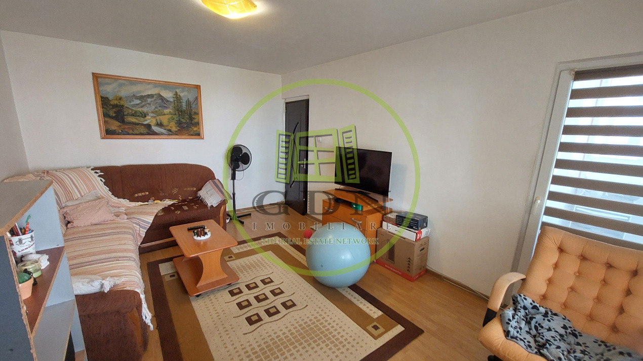 Apartament doua camere decomandat, etajul 1, Cartier Rovine, zona Penny