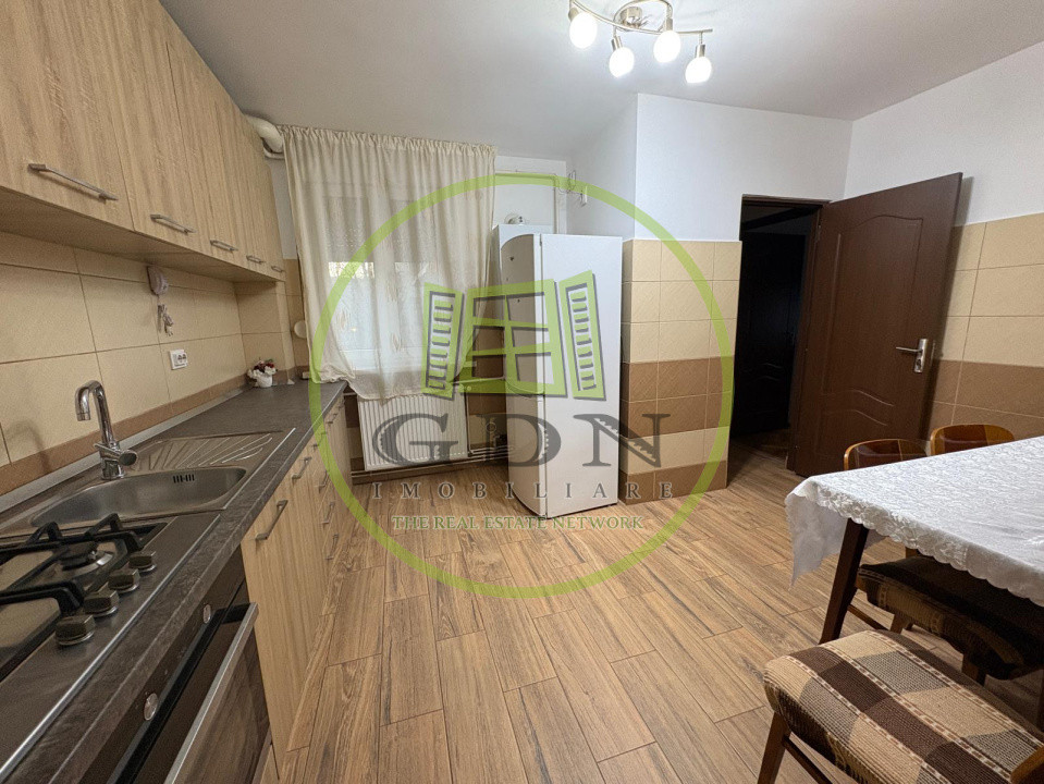 Apartament, 3 camere, circular , Cartier Rovine, Zona Scoala 21