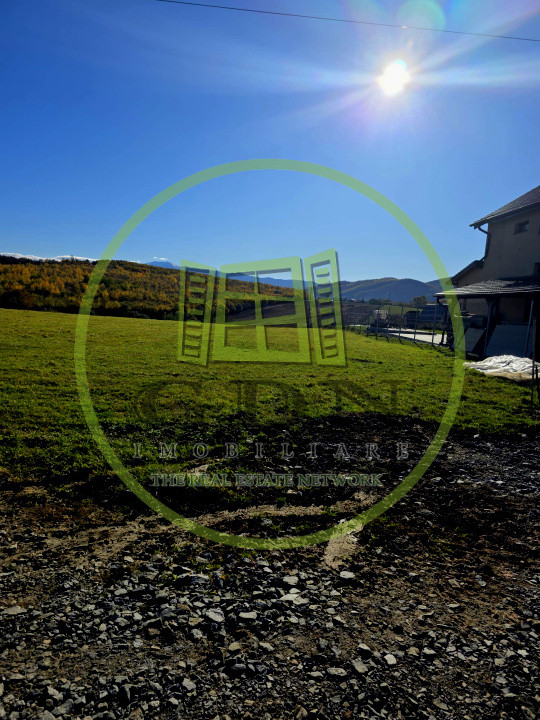 Teren intravilan-1400 mp- Tocile, Sadu