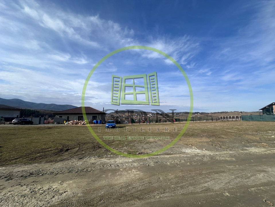 Teren intravilan-1400 mp- Tocile, Sadu