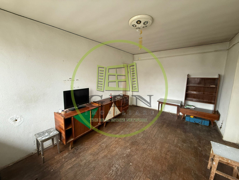 Apartament 3 camere, semidecomandat, 62,2mp, Rovine, zona Petre Ispirescu