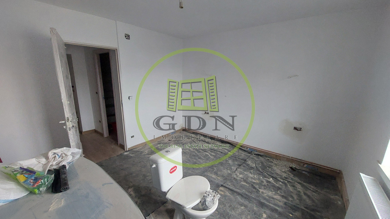 Apartament 3 camere decomandat, 78 mp, Cartier 1 Mai zona Centru Multifunctional