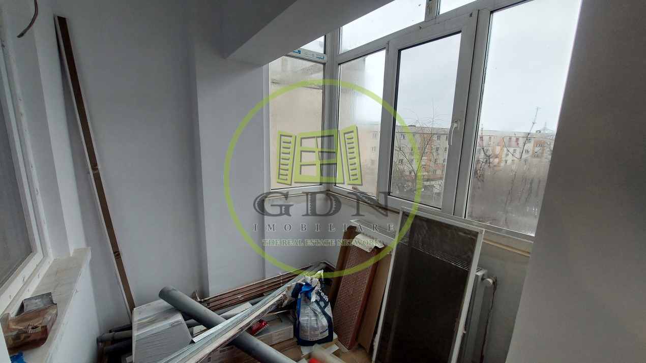 Apartament 3 camere decomandat, 78 mp, Cartier 1 Mai zona Centru Multifunctional