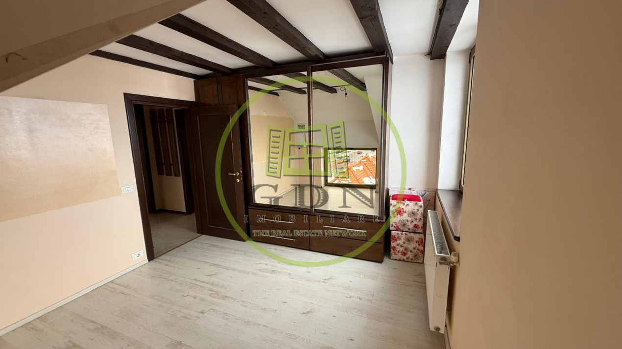     Spațiu comercial / birouri de 120 mp – mansardă, utilități separate, TVA 0%