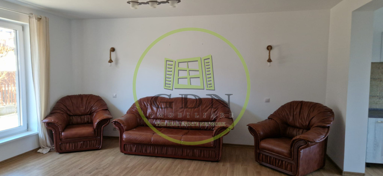 Casă individuală cu 2 niveluri – singur în curte, mobilată