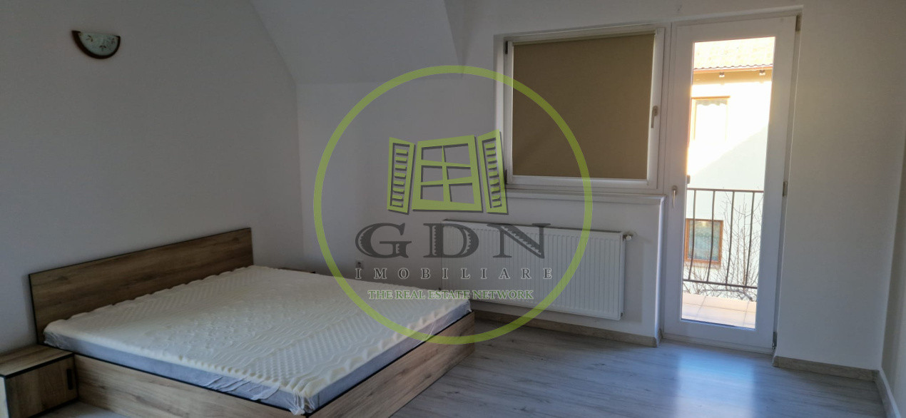 Casă individuală cu 2 niveluri – singur în curte, mobilată