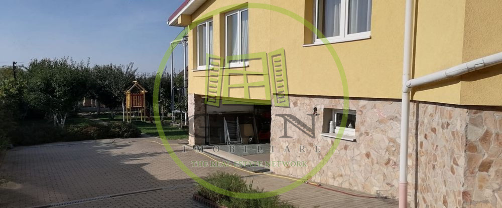 De închiriat vilă/suprafața utilă 360mp/ zona Tilișca Sibiu 