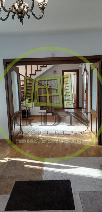 De închiriat vilă/suprafața utilă 360mp/ zona Tilișca Sibiu 