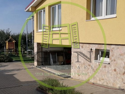 De închiriat vilă/suprafața utilă 360mp/ zona Tilișca Sibiu 