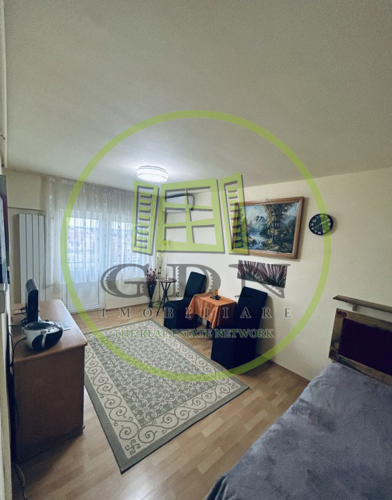    Garsonieră decomandată etaj 3, balcon zona Calea Dumbrăvii