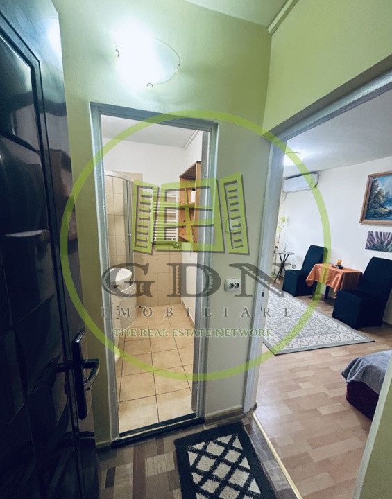    Garsonieră decomandată etaj 3, balcon zona Calea Dumbrăvii