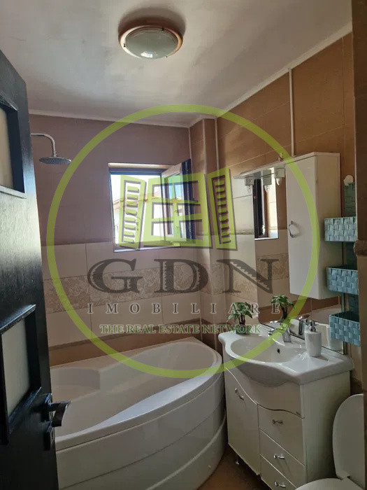 Apartament 3 camere de închiriat parcare privata Doamna Stanca 