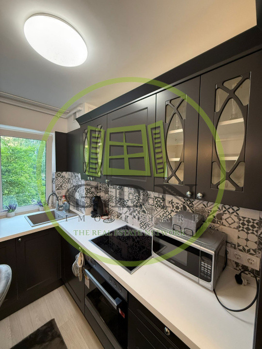 3 camere | Centrul Civic | Open Space | 55 mp total | 150.000 E