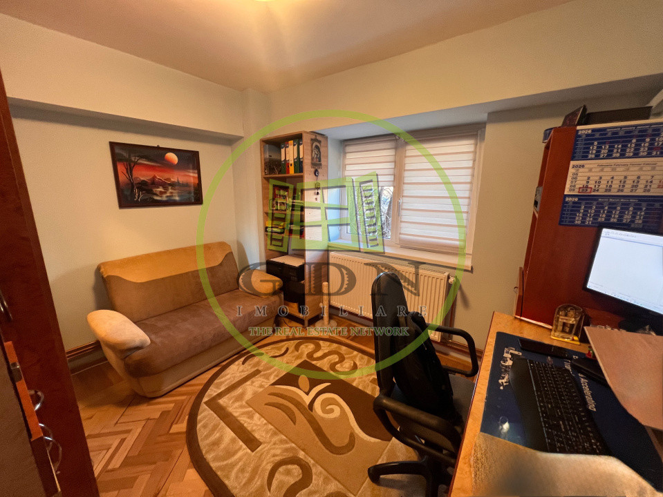 Apartament 4 camere, decomandat, 108 mp, 1 Mai, zona Scoala 36